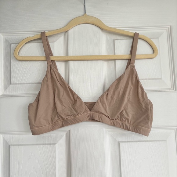 SKIMS Nude Triangle Bralette - Picture 2 of 6